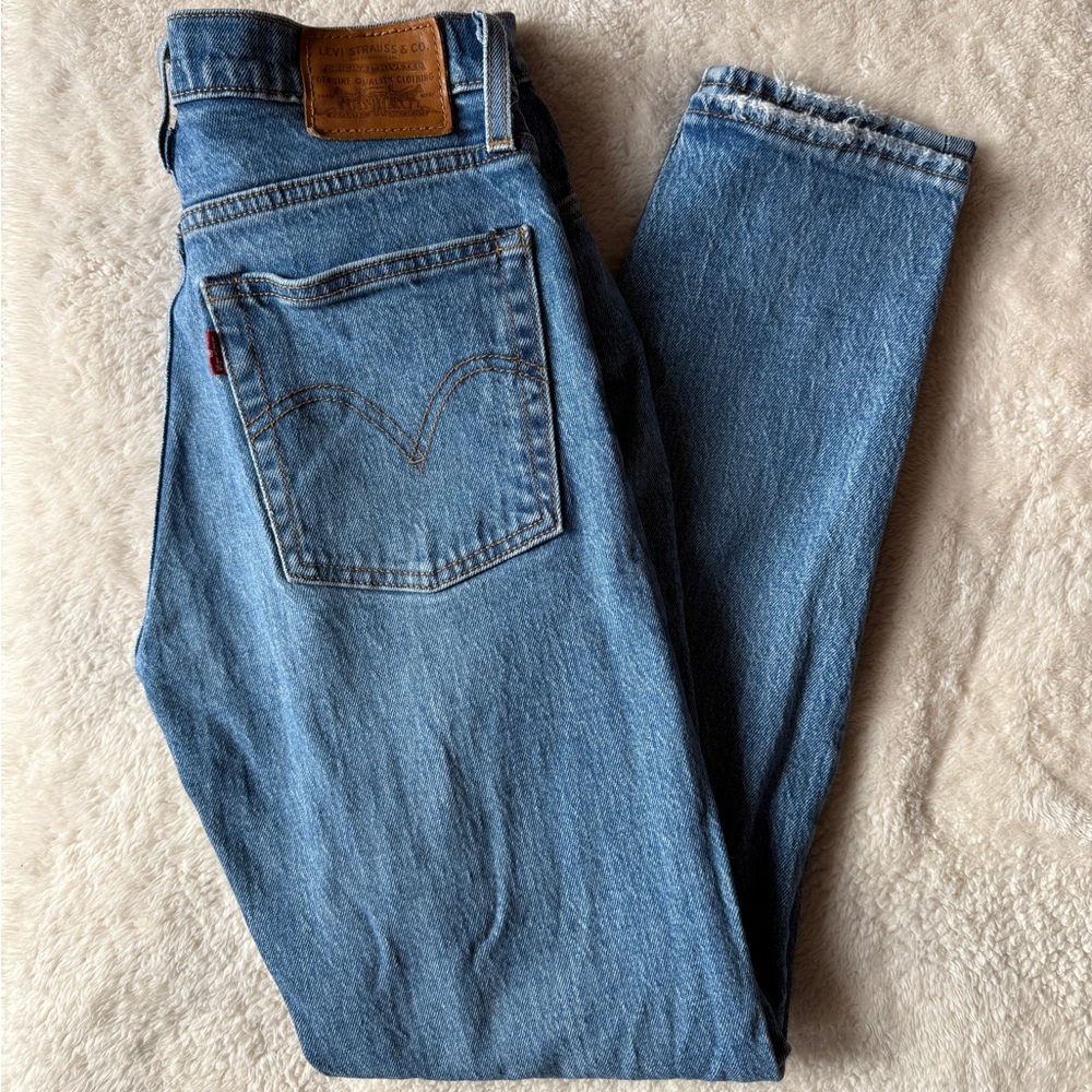 Levi’s Women’s Wedgie Jeans